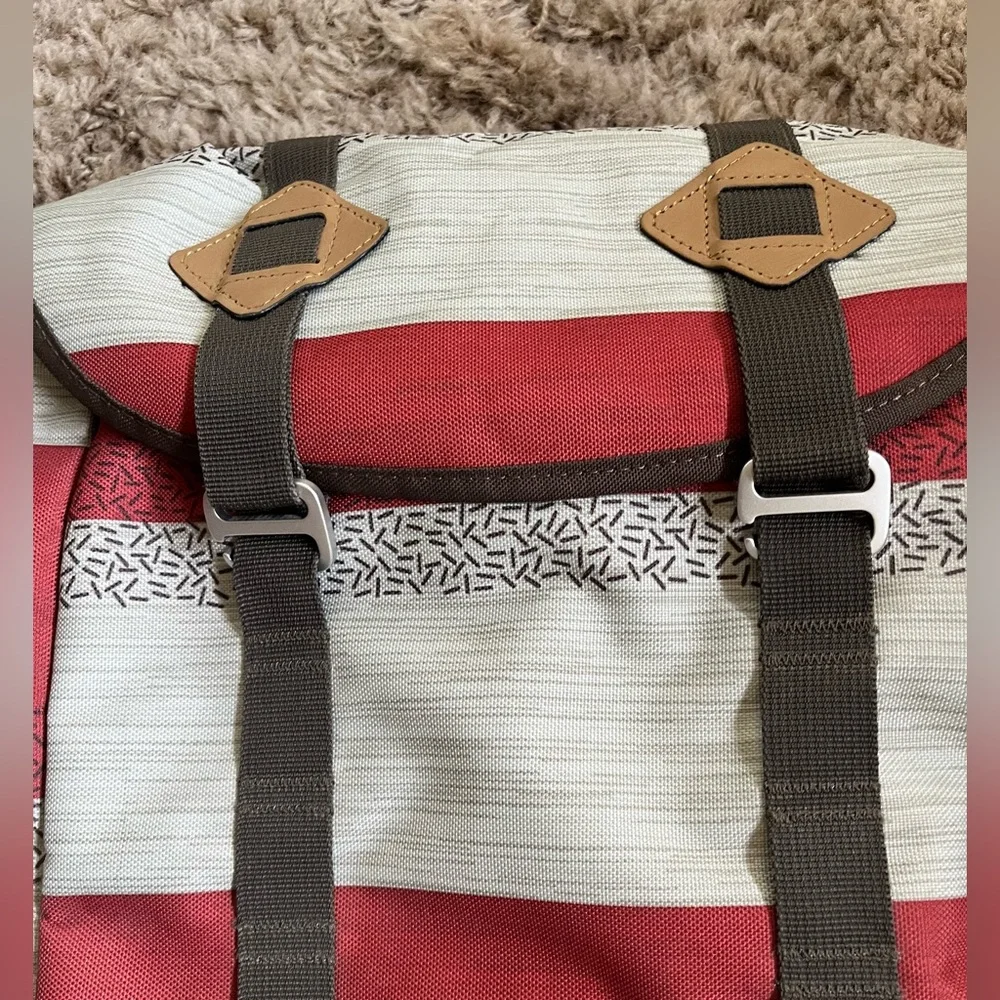 Dakine Backpack Tradesman Collection Brown Daypack Buckle Hiking Camping